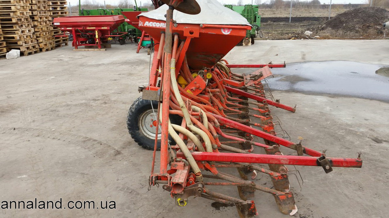  Сівалка пневматична Accord - DL4M - 05 - Annaland.com.ua.jpg Продаж бу сг техніки з Нідерландів